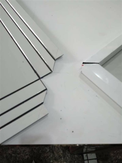 Panneau composite en aluminium brillant pour la signalisation